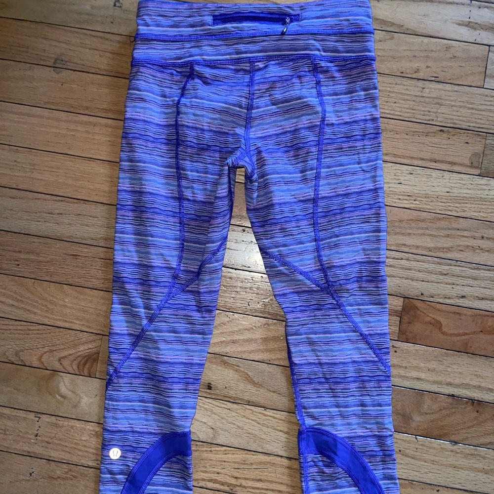 Lululemon crop leggings size 4